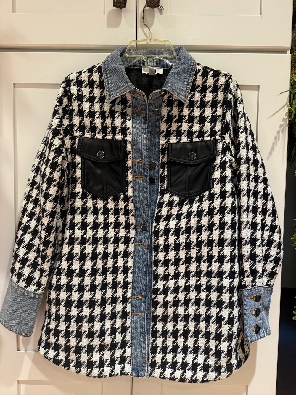Houndstooth Knit Blazer with Denim Trim - Black & White